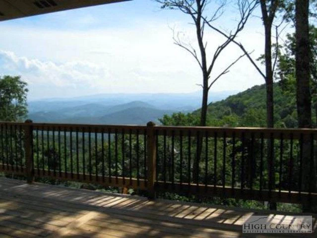 Image number 9 for the current listing