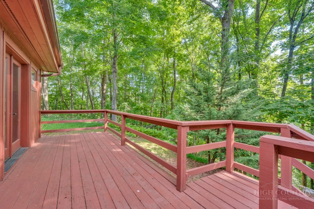 Image number 9 for the current listing