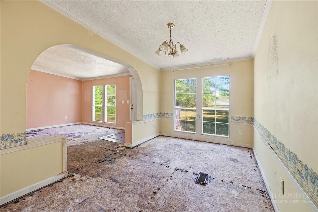 Image number 16 for the current listing