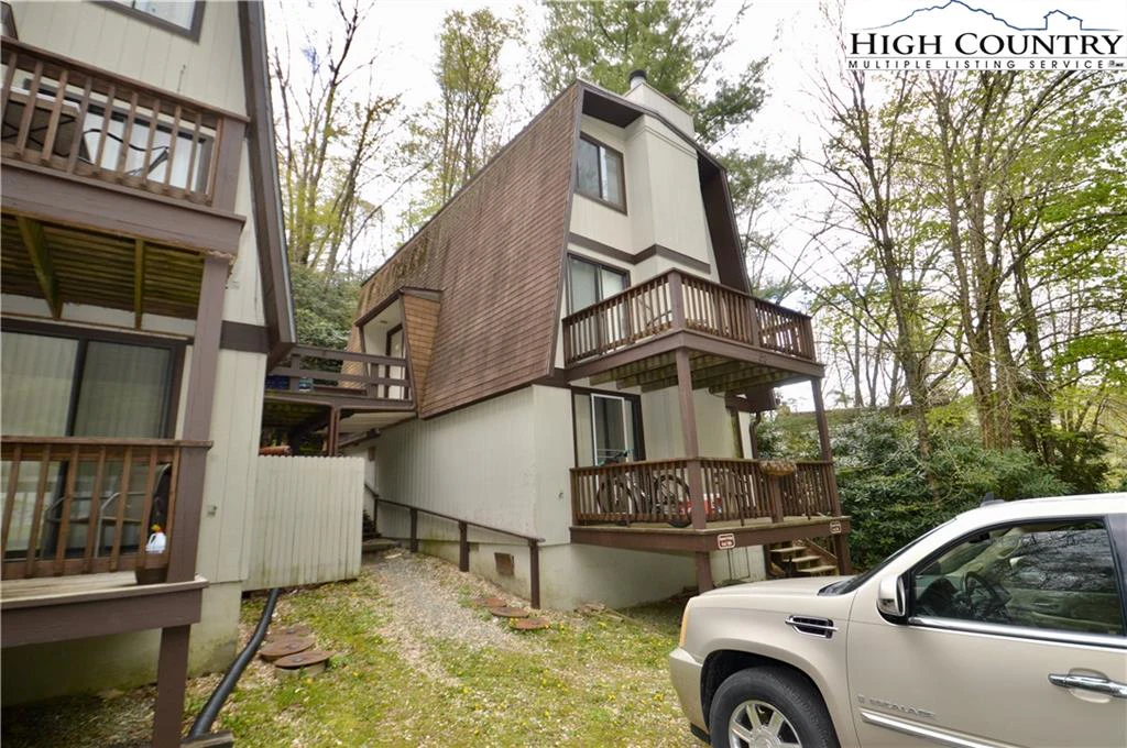 Image number 1 for the current listing