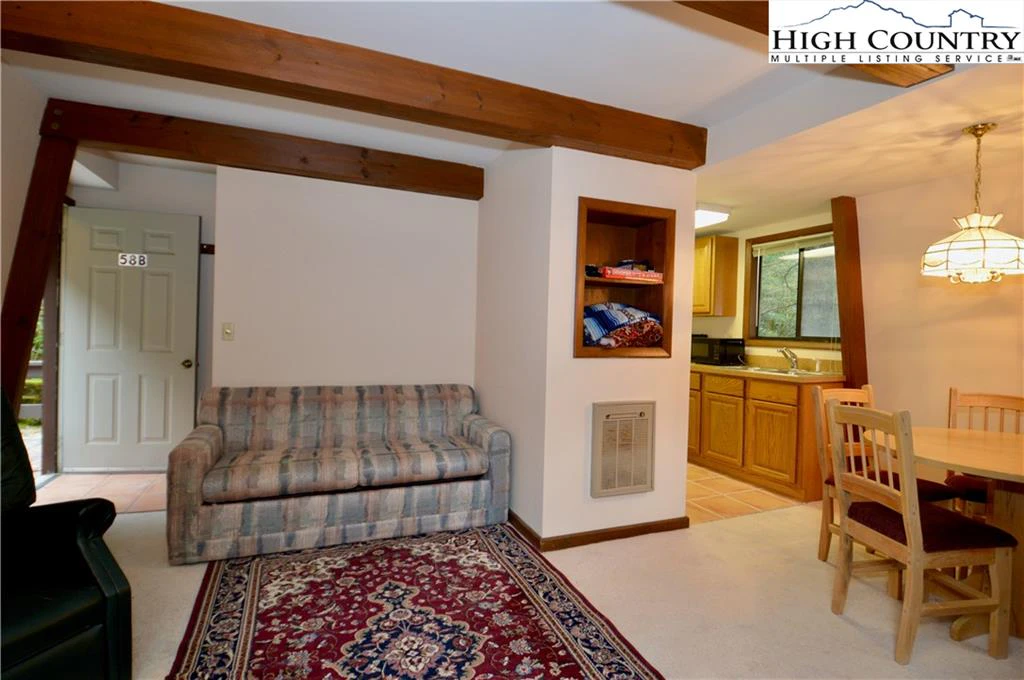 Image number 2 for the current listing