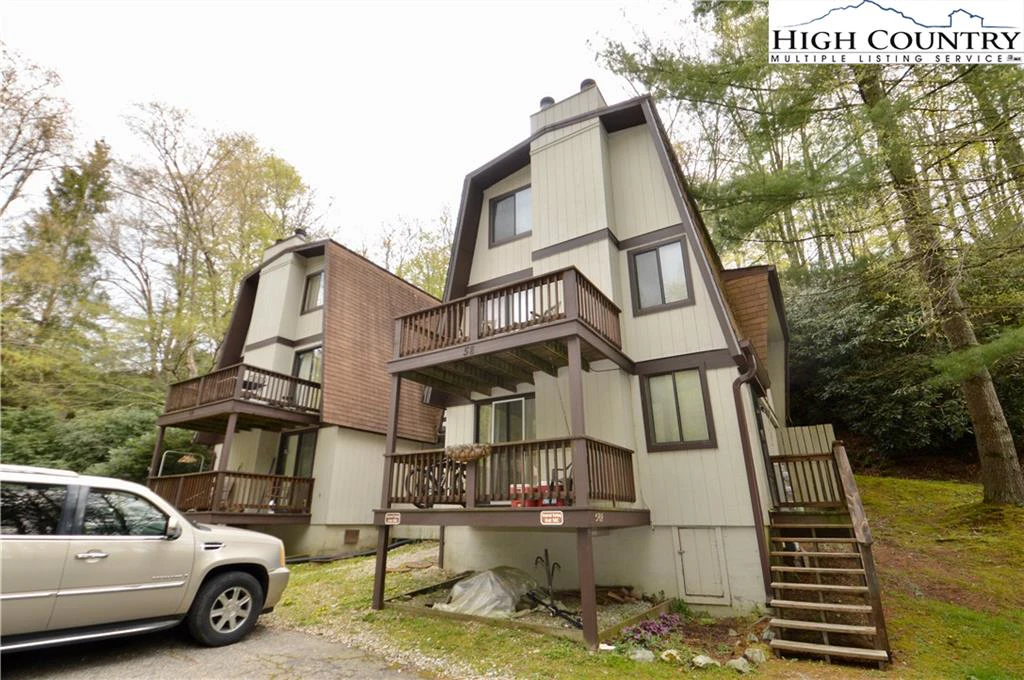 Image number 19 for the current listing