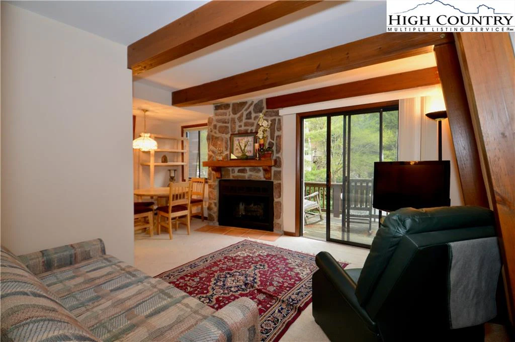 Image number 18 for the current listing