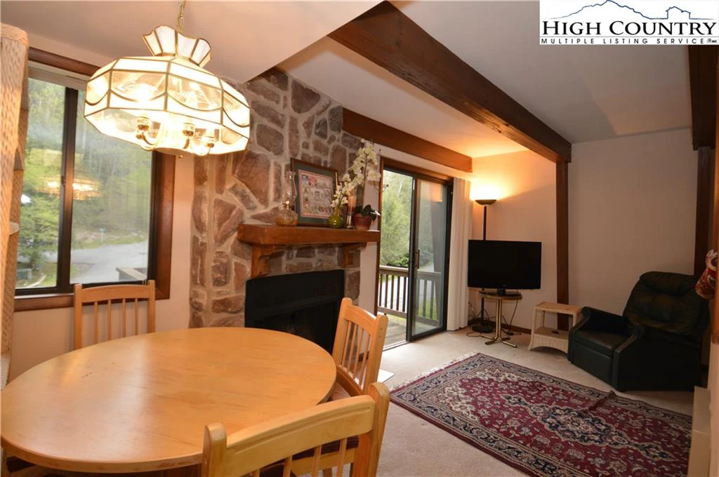 Image number 12 for the current listing