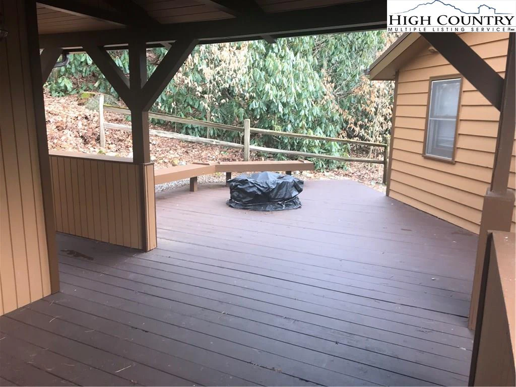 Image number 12 for the current listing