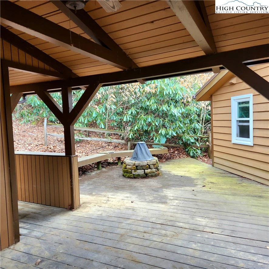 Image number 15 for the current listing