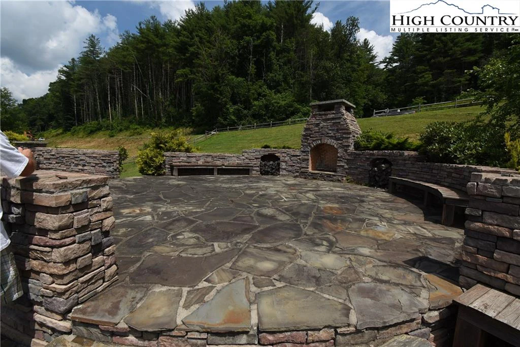 Image number 7 for the current listing