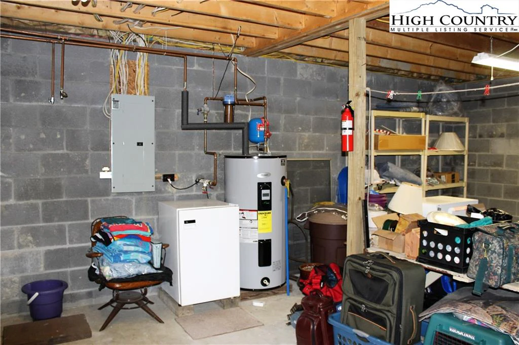 Image number 2 for the current listing