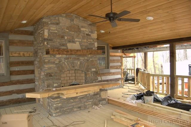 Image number 3 for the current listing