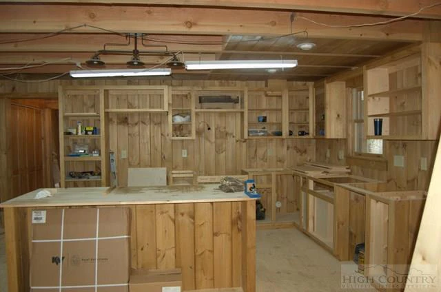 Image number 5 for the current listing