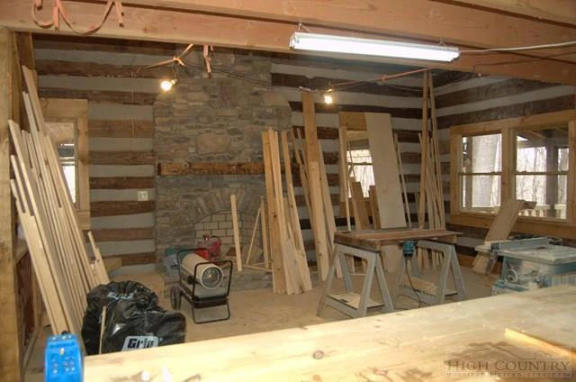 Image number 6 for the current listing