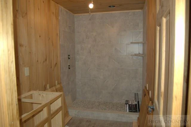 Image number 7 for the current listing