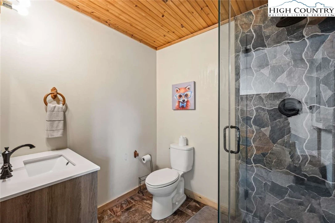 Image number 5 for the current listing