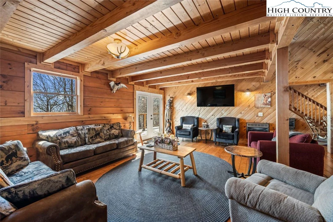 Image number 2 for the current listing