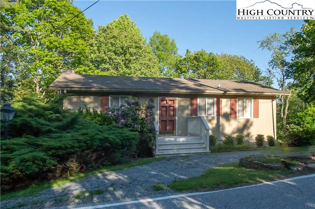 Image number 1 for the current listing