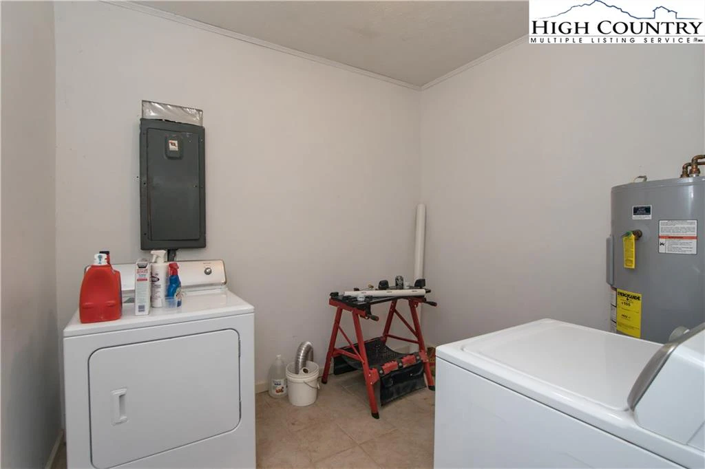 Image number 7 for the current listing