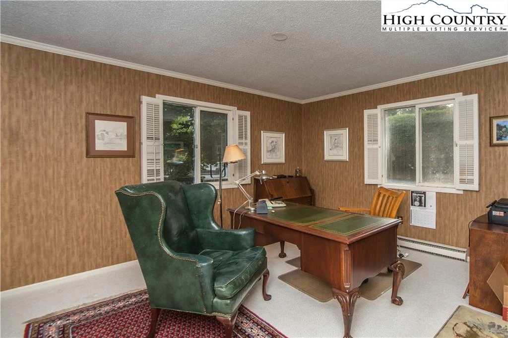 Image number 6 for the current listing