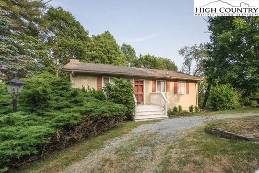 Image number 16 for the current listing
