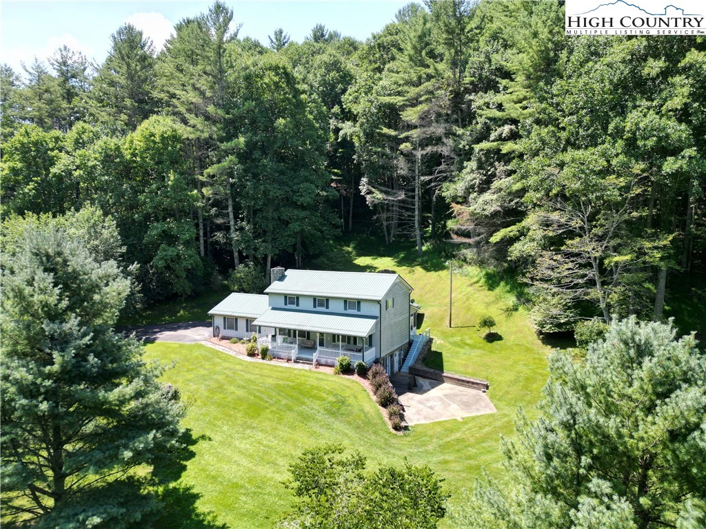 Image number 1 for the current listing
