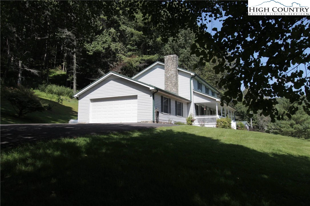 Image number 13 for the current listing