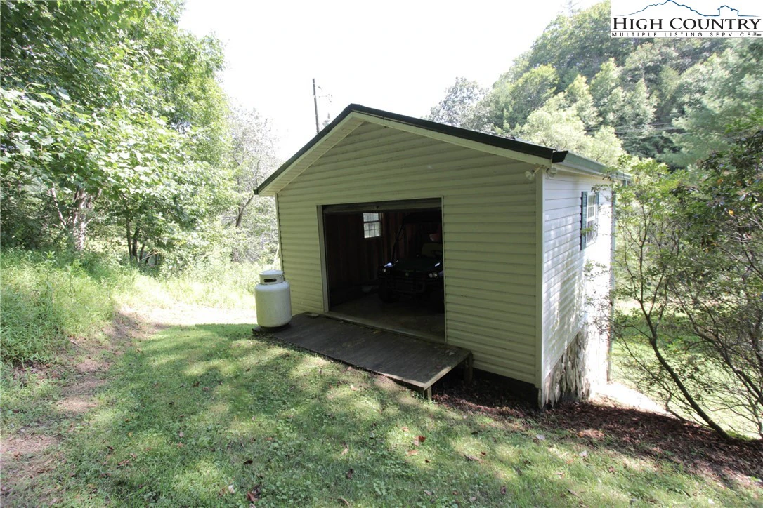 Image number 3 for the current listing
