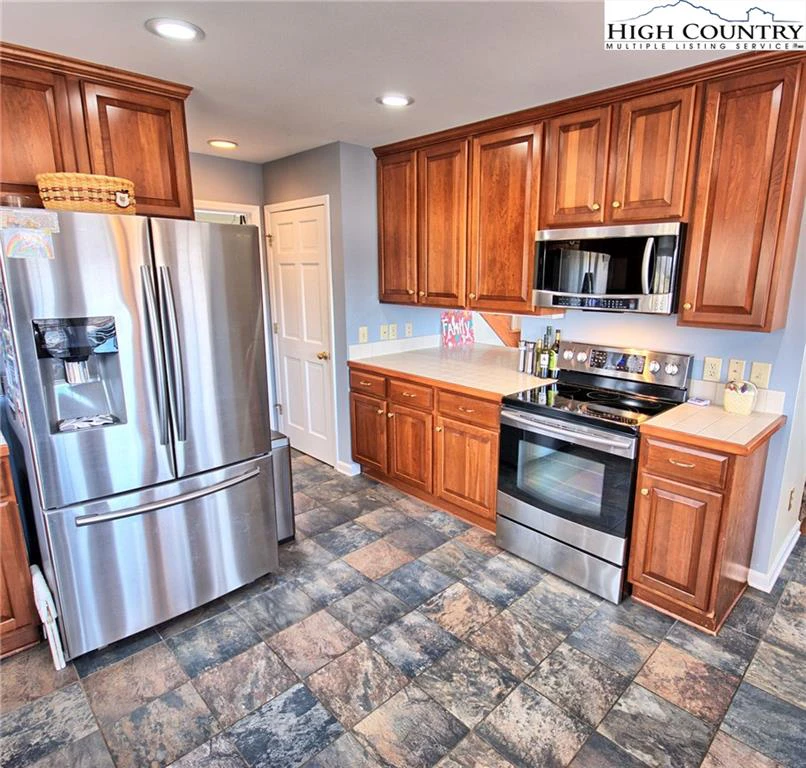 Image number 6 for the current listing