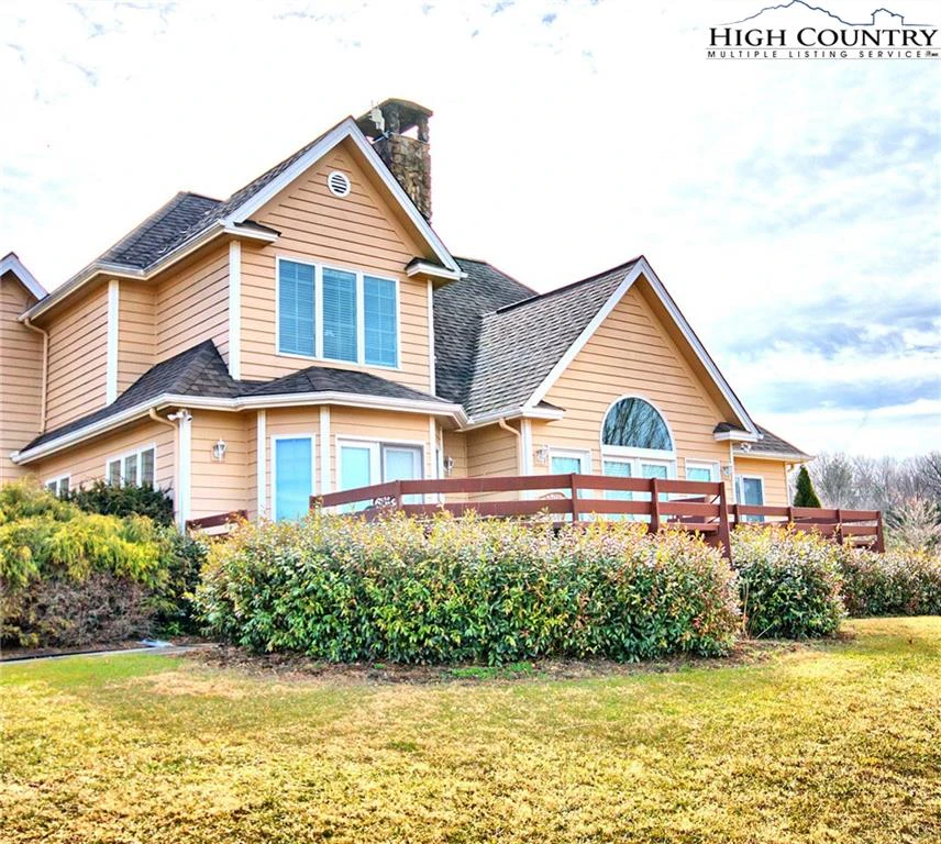 Image number 3 for the current listing