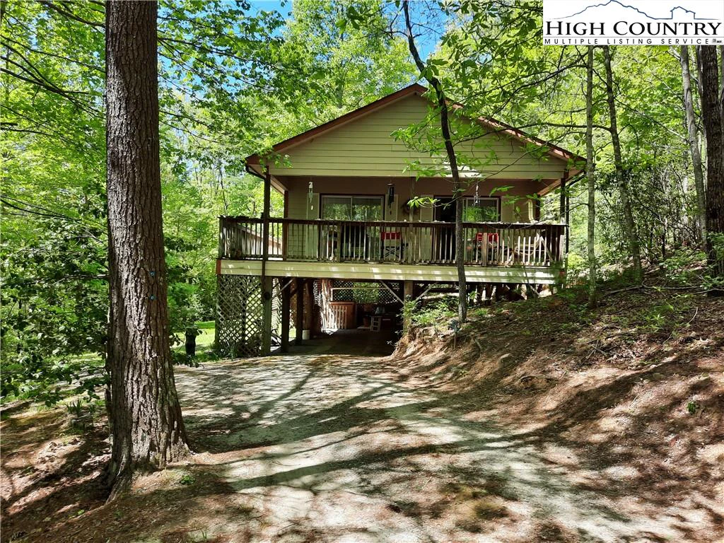 Image number 1 for the current listing