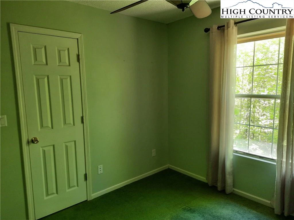 Image number 6 for the current listing
