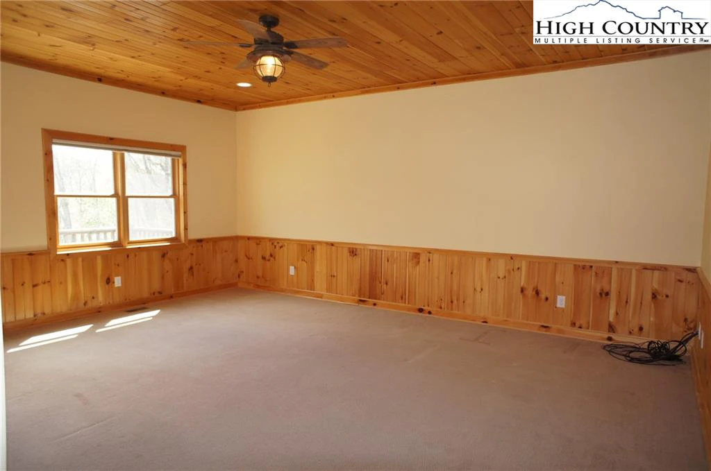 Image number 10 for the current listing