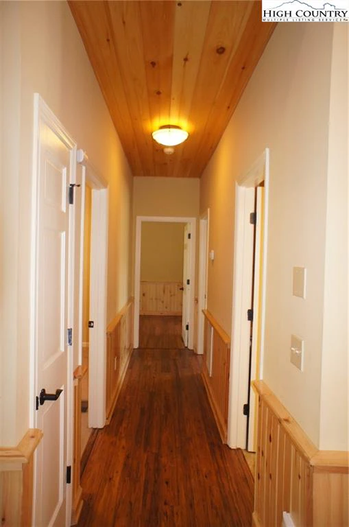 Image number 2 for the current listing