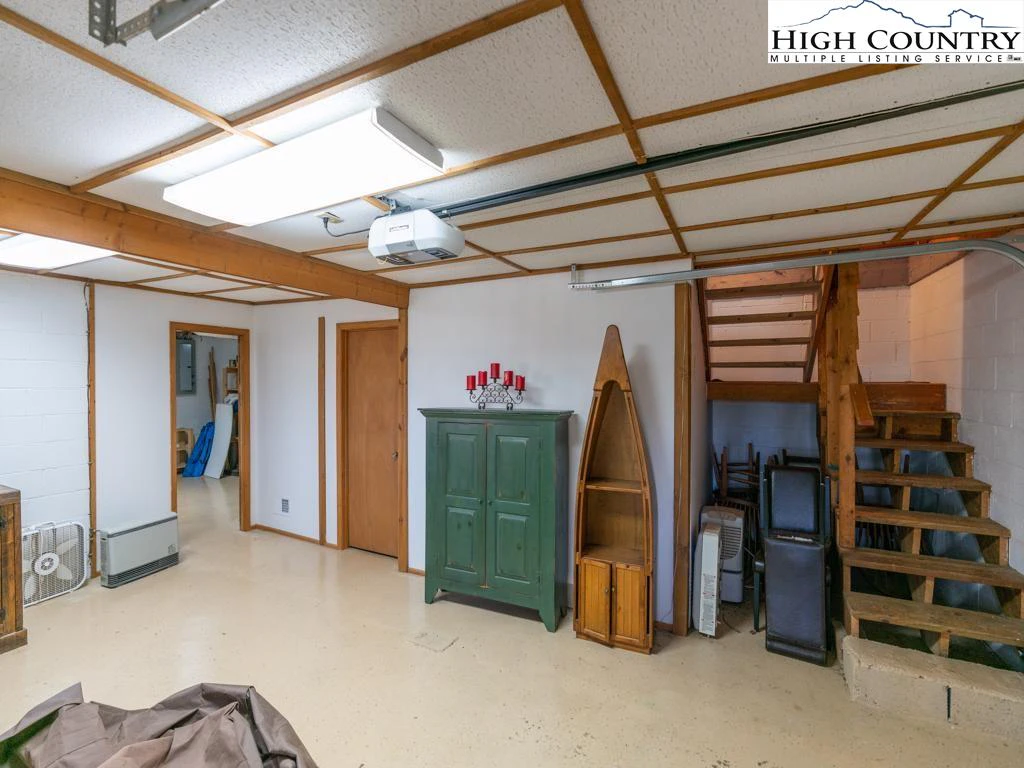 Image number 6 for the current listing