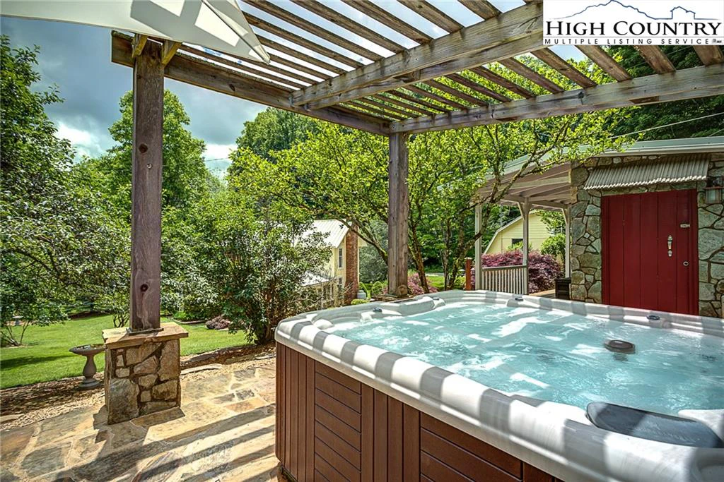 Image number 6 for the current listing