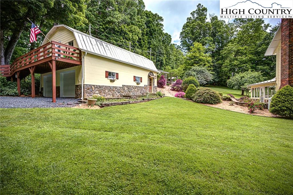 Image number 11 for the current listing