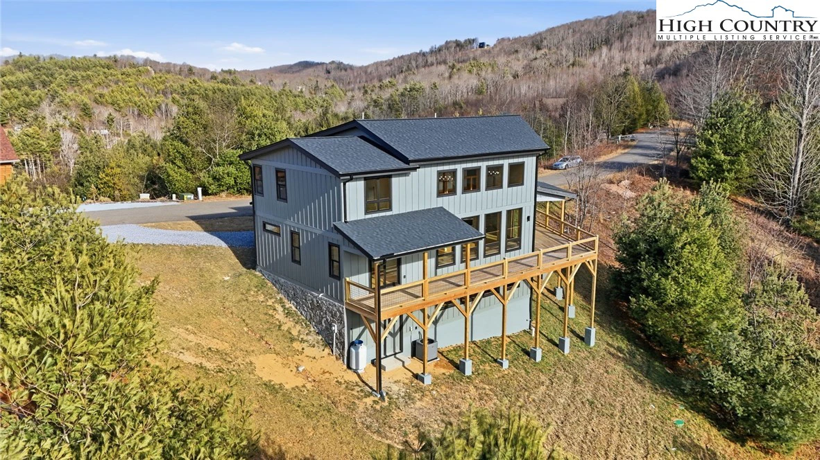 Image number 20 for the current listing