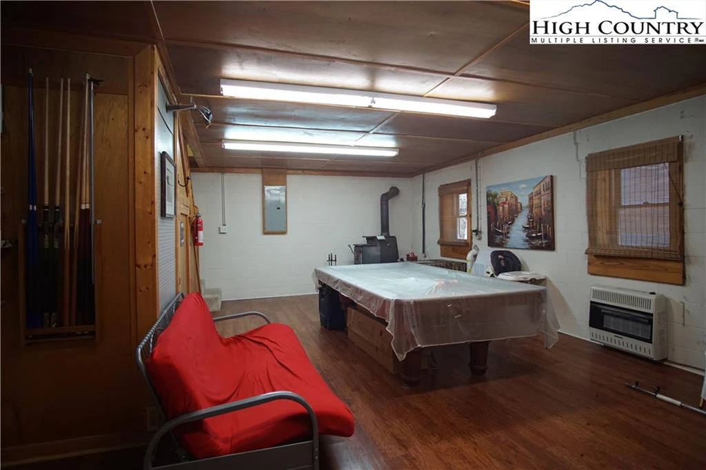 Image number 6 for the current listing