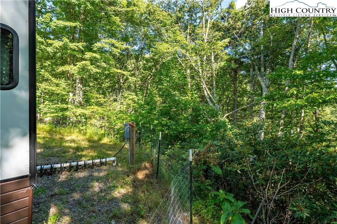 Image number 20 for the current listing