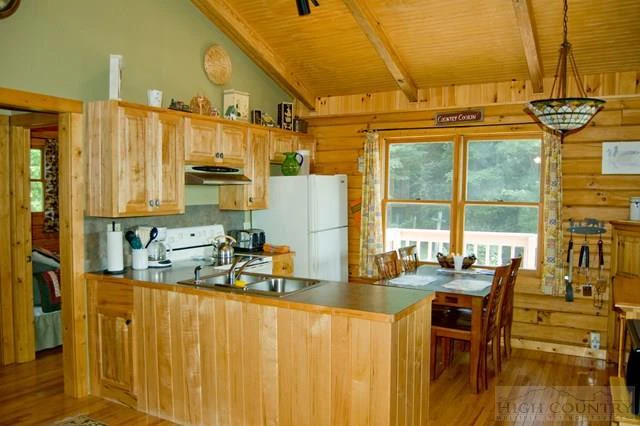 Image number 9 for the current listing