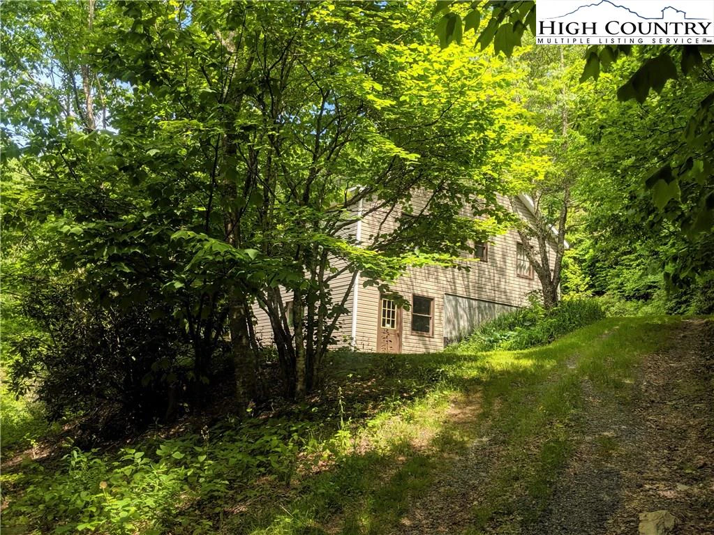 Image number 21 for the current listing