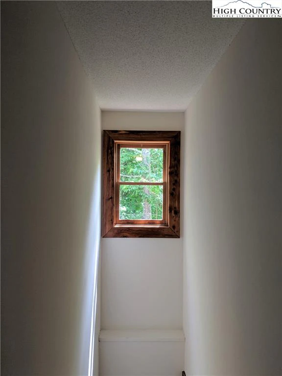 Image number 12 for the current listing