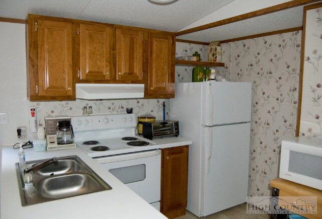 Image number 7 for the current listing