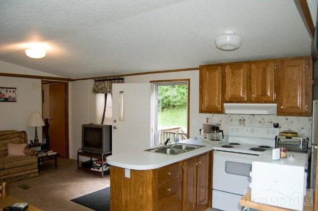 Image number 10 for the current listing