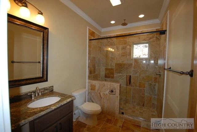 Image number 21 for the current listing