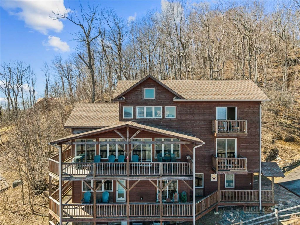 Image number 2 for the current listing