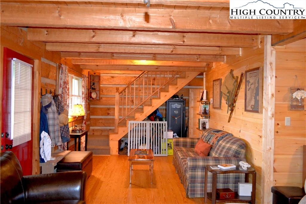 Image number 21 for the current listing