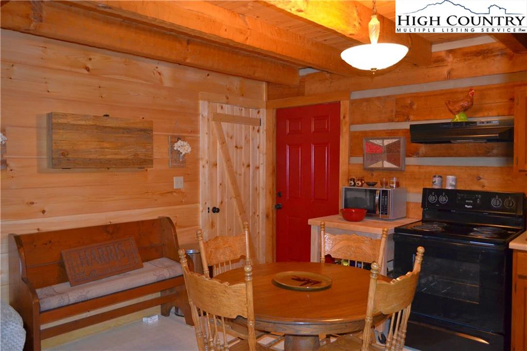 Image number 3 for the current listing