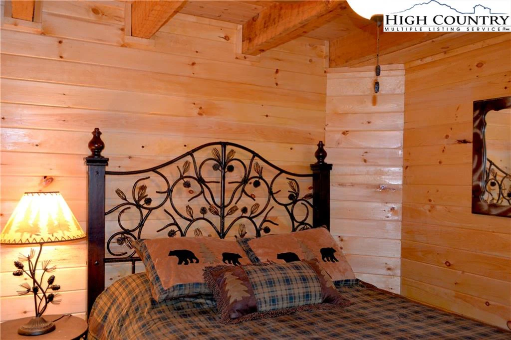 Image number 6 for the current listing
