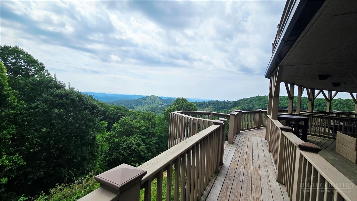 Image number 14 for the current listing