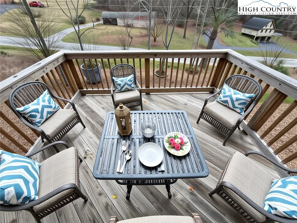 Image number 7 for the current listing