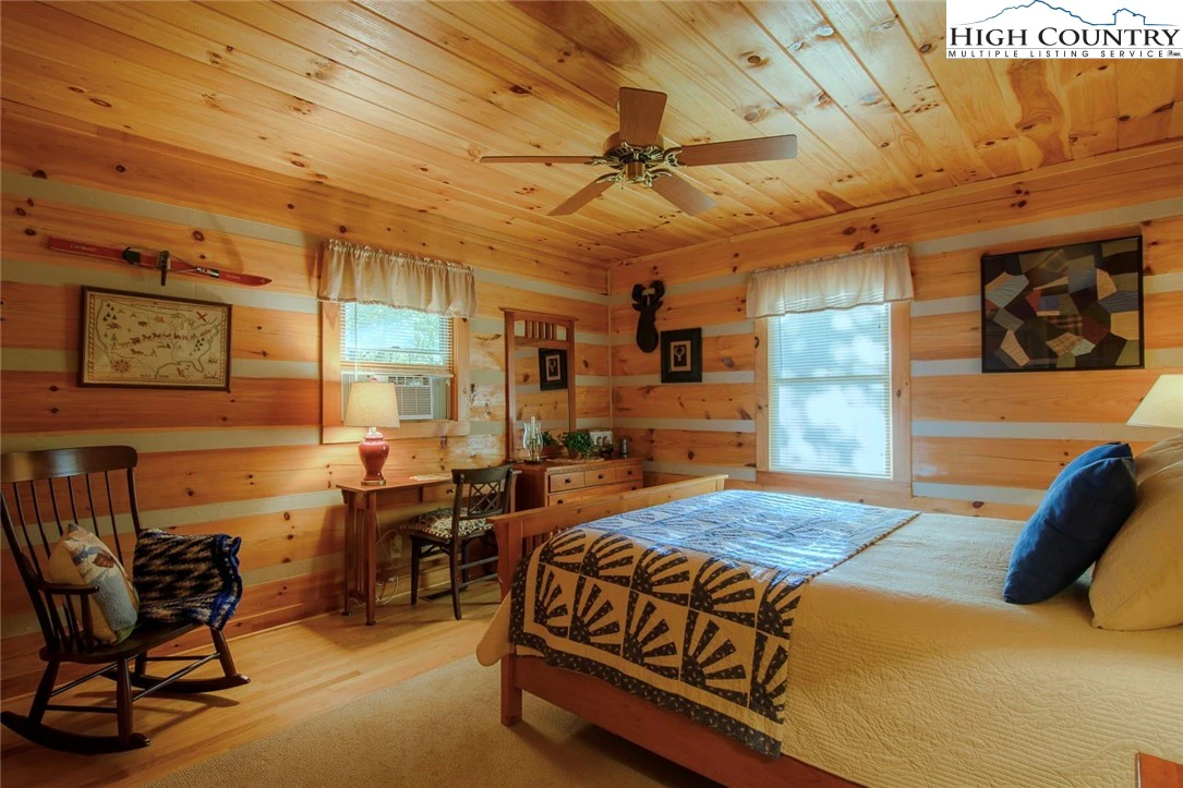 Image number 5 for the current listing